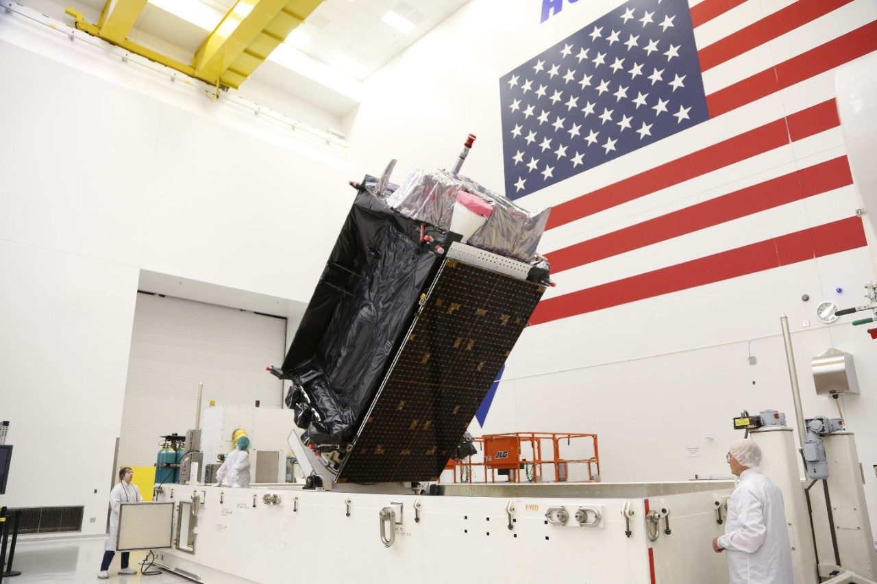 GPS III SV08 Clean Room